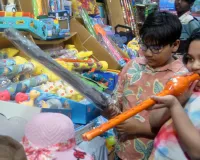 Holi Holidays: बाजार पर चढ़ा रंगोत्सव का खुमार, रंग के बाद बंद होंगे बाजार, इन प्रमुख बाजारों में बंदी