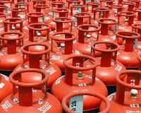 LPG के दामों का पारा हाई... एक साथ हुई भारी बढ़ोत्तरी, जानें मुंबई-दिल्ली से लेकर बड़े शहरों का लेटेस्ट रेट