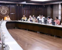 Yogi Cabinet Meeting: यूपी के 12,200 गांवों को बस की सौगात, मुख्यमंत्री ग्राम परिवहन योजना 2026 से ग्रामीण जीवन होगा आसान