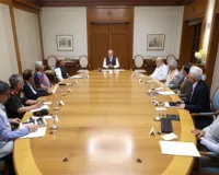 पीएम मोदी की अध्यक्षता में CCS बैठक: पश्चिम एशिया संकट पर गहन मंथन, भारतीयों की सुरक्षा पर दिया विशेष जोर