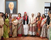 आधी आबादी के लिए 'स्त्री सम्मान-समृद्धि योजना' लाएंगे : अखिलेश यादव 