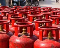 LPG की कालाबाजारी पर सरकार सख्त, प्रदेशभर में 4,816 छापे...70 FIR दर्ज, 10 गिरफ्तार