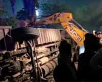 Delhi Bus Accident: करोल बाग में यात्रियों से भरी 'स्लीपर बस' पलटी, दो लोगों की मौत और 23 घायल 