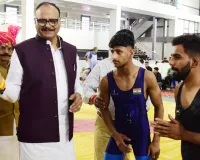 पहलवानों ने कुश्ती में दिखाया दम, जार्जिया के पहलवान टैयडो ने मध्य प्रदेश केसरी गौरव शर्मा को हराया