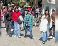 Uttrakhand: विकेंड पर सरोवर नगरी हुई गुलजार...होटलों के कमरे पूरी तरह रहे फुल