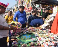 Bareilly: होली बाजार में हर्बल और ऑर्गेनिक रंगों की मांग सबसे ज्यादा