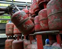 Bareilly: गैस सिलेंडर की ओवर रेटिंग व कालाबाजारी पर होगी एफआईआर