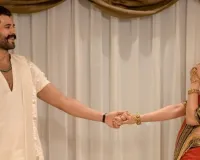  ग्रैंड हुआ विरोश का वेडिंग रिसेप्शन, ट्रडिशनल अवतार में दिखा कपल, सेलिब्रेशन में शामिल हुए बड़े नेता समेत ये स्टार्स