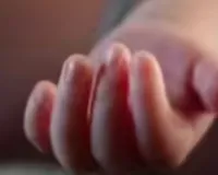 निजी अस्पताल की नर्स पर बड़ी लापरवाही का आरोप:  9 महीने की बच्ची उंगली कटी, मुकदमा दर्ज 