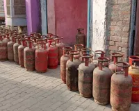 बाराबंकी : घरेलू गैस की अवैध रिफलिंग, कालाबाजारी की पुष्टि, रिपोर्ट दर्ज