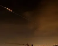 अबूधाबी में मिसाइल अटैक,  रिहाइशी इलाके में मलबा गिरने से भारतीय नागरिक घायल