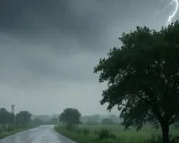  नैनीताल में तेज आंधी-तूफान से भारी नुकसान : बिजली आपूर्ति ठप्प, कई घरों की उड़ गईं टिन की छतें