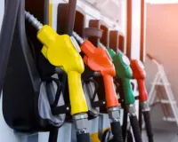 घबराएं नहीं...अफवाहों पर न दें ध्यान!  भारत सरकार का बयान, देश में पर्याप्त पेट्रोल-डीजल और एलपीजी स्टॉक