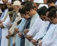   अलविदा की नमाज के बाद लखनऊ में प्रदर्शन : अमेरिका-इजराइल के खिलाफ लगे नारे, भारी पुलिस बल तैनात