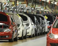 युद्ध ने बढ़ाया संकट,  मुसीबत में ऑटो सेक्टर 
