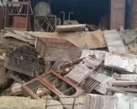   नोएडा में निर्माणाधीन साइट की दीवार गिरी,  इलाके में हड़कंप; बारिश के बाद हुआ हादसा