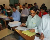 UP Board Exams :  आज से 250 केंद्रों पर उत्तर पुस्तिकाओं का मूल्यांकन, 1.53 लाख परीक्षक करेगें जांच 