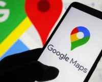 एलपीजी गैस से भरा टैंकर पलटा:  गूगल मैप के सहारे रास्ता तलाशते हुए बड़ा हादसा, पुलिस-दमकल टीम ने क्रेन की मदद से कराया सीधा