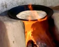 चूल्हे पर खाना नहीं बनाऊंगी... कह मायके भागी पत्नी, LPG कमी के चलते बाराबंकी में विवाहिता ने छोड़ा ससुराल 