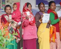 सीएम युवा उद्यमी योजना से झांसी की प्रतिभा ने भरी उड़ान,  चितेरी लोककला को उद्यमिता से जोड़कर बनाई पहचान