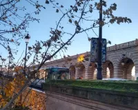 अजनबी शहर, नई दृष्टि और आत्मखोज की यात्रा