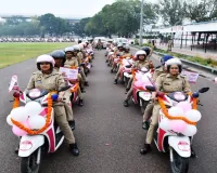 लखनऊ : नवरात्रि पर 600 पुलिसकर्मियों ने निकाली महिला सुरक्षा जागरूकता रैली