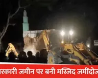 लखनऊ : बीकेटी में ग्राम सभा की जमीन पर बनी मस्जिद को किया गया जमींदोज, भारी सख्या में पुलिस बल की तैनाती