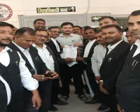 बाराबंकी : वकीलों ने निकाला जुलूस, सौंपा मांगों का ज्ञापन 