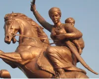 4 अप्रैल का इतिहास : रानी लक्ष्मी बाई को अंग्रेजों से लोहा लेने के बाद मुश्किल हालात में छोड़नी पड़ी झांसी 