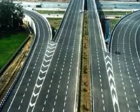 यूपी में एक्सप्रेसवे पर सफर करना हुआ महंगा,  नई टोल दरें लागू, जानिए कितनी ढीली होगी जेब?