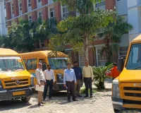 Bareilly : स्कूली वाहनों में मिल रहीं कमियां, नोटिस देकर सुधार के निर्देश