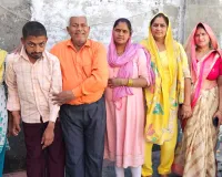 Rampur : 9 साल बाद मिला छह बहनों का इकलौता भाई