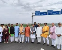 Ganga Expressway : विकास को मिलेगी रफ्तार, वरदान साबित होगा गंगा एक्सप्रेस वे