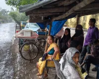 UP: बारिश ने किसानों की बढ़ाईं परेशानी, फसल भीगने से हुई खराब