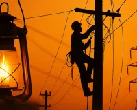 Bareilly: पारा 41 के पार, बिजली कटौती से हाहाकार, किला में दो ट्रांसफार्मर फुंके, आजमनगर कटौती बनी मुसीबत