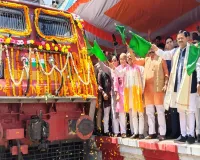 Bareilly: इंटरसिटी एक्सप्रेस का बदायूं से औपचारिक विस्तार...पहले दिन 2 घंटा लेट हुई ट्रेन