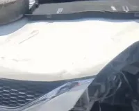  प्रयागराज : 100 की रफ्तार से दौड़ रही कार डिवाइडर से टकराकर कई बार पलटी, बाल-बाल बचा चालक