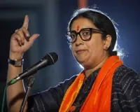 'सास-बहू' के तंज पर स्मृति ईरानी ने दी अखिलेश यादव को चुनौती, कहा- दम है तो गोरखपुर से चुनाव लड़ कर दिखाएं