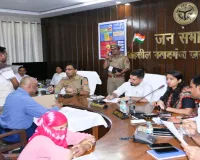 बाराबंकी : संपूर्ण समाधान दिवस 351 आईं शिकायतें, डीएम बोले- चकमार्ग पर अतिक्रमण तो राजस्व कर्मियों की जिम्मेदारी