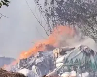 केरल के त्रिशूर में बड़ा हादसा : पटाखा फैक्ट्री में जोरदार विस्फोट से 12 लोगों की मौत, पीएम मोदी न जताया दुख 