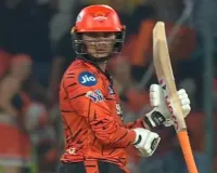 आईपीएल 2026 : सनराइजर्स ने दिल्ली कैपिटल्स को दिया 243 रन का लक्ष्य, अभिषेक ने जड़ा तूफानी शतक