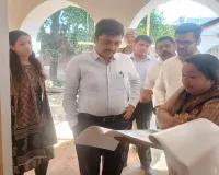 बाराबंकी : केडी सिंह बाबू स्मृति संग्रहालय निर्माण कार्य का डीएम ने लिया जायजा, कहा- मूल स्वरूप संरक्षित रखते हुए किया जाए निर्माण