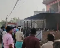 बाराबंकी : आग से लाखों का नुकसान, बची आठ लोगों की जान   