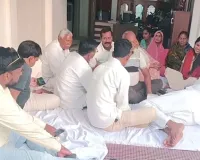 सीतापुर : 17 घंटे बाद समाप्त हुआ कांग्रेस सांसद राठौर का आमरण अनशन, प्रशासन ने मानी गलती, जानें पूरा मामला
