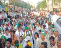 बाराबंकी : अनसुनी से भड़के किसान, नेशनल हाईवे किया जाम