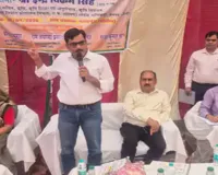 जालौन : जिलाधिकारी ने किया ग्रामीणों के साथ संवाद, परखी सरकारी योजनाओं की हकीकत  