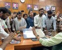 Bareilly : आपत्तिजनक पोस्ट पर बरेली कॉलेज में बवाल, हाथापाई की नौबत, चीफ प्रॉक्टर हटाए