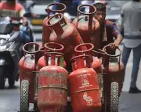 Uttrakhand: रोस्टर व बुकिंग प्राथमिकता से गैस का वितरण करने के निर्देश