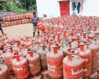 Bareilly:गैस की किल्लत ने निकाला धुआं, एजेंसियों ने खड़े किए हाथ