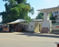 Bareilly: जीआरएम स्कूल में पंद्रह फीट तक अवैध कब्जा चिह्नित...आलीशान गेट और बाउंड्रीवाल पर संकट